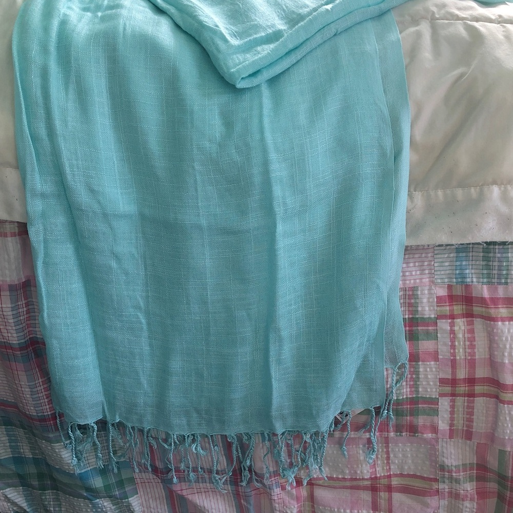 Elegant turquoise Women's Scarf